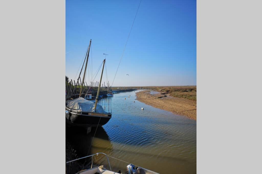 Blakeney Norfolk Bramble Lodge ***Self Catering*** Екстериор снимка